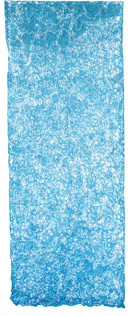 Florence Régnier, Blueline1 Matériau textile Néphilart®créé par l'artiste, 2022