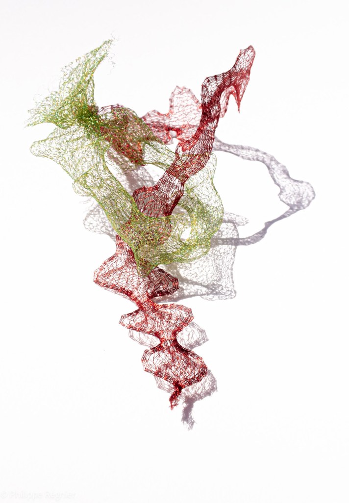 Florence Régnier, Microorganisme2054 #1, sculpture textile, 2025